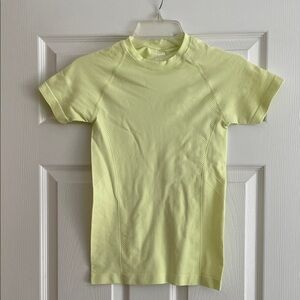tek gear Youth Short Sleeve Active Tee - Light Yellow